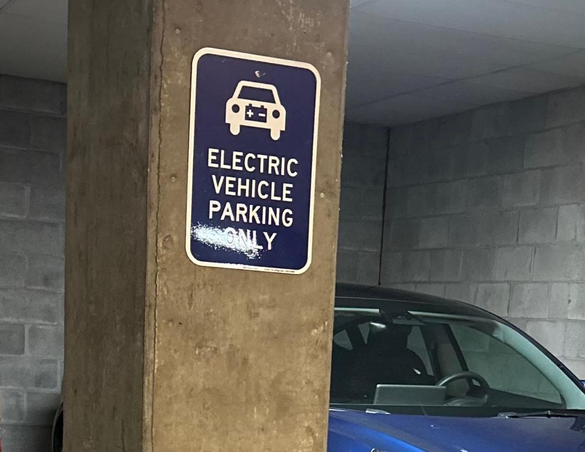 דירות אינדיאנפוליס Spooky Low Rate!! Downtown With Free Parking מראה חיצוני תמונה